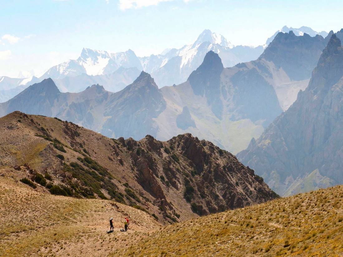 Ridge between Dzhalgychy and Orto-Chashma gorges