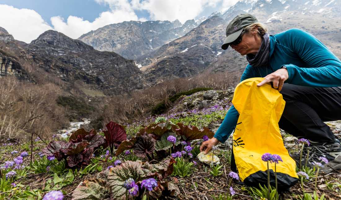 Help us keep the places that inspire us clean by taking part in our 10 Pieces litter initiative |  Lachlan Gardiner