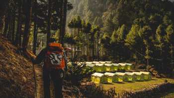 Hiking into the Monjo Eco-Comfort Camp